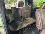 3列目シートはもちろん状態良好☆大人でもゆったりと座って頂けますので、大人数でのお出かけもラクラクです♪ご家族で、気の知れた仲間で、ドライブに行くのが楽しみですね♪
