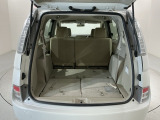 3列目シートを格納すればラゲッジスペースを更に広く使えます。