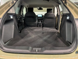リアシートを倒すと、ラゲッジスペースを広くお使いいただけます!