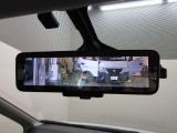 スマートルームミラー付きで後部座席に乗車してても後方がしっかり見れます