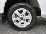 タイヤ周りは実際の車両でご確認ください。