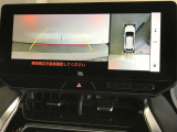 後方の見にくい視界もバックモニターで確認サポートして駐車時も安心☆