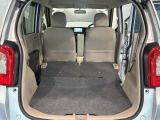 リアシートを倒すと、ラゲッジスペースを広くお使いいただけます!