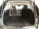 様々なパターンにアレンジができるラゲッジスペース♪お荷物の大きさや量・状況に合わせてアレンジできますので、とっても使い勝手良好ですよ♪タップリ積んで、楽しいお出かけを♪
