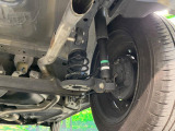 お車を安心してお乗りいただく為には、足回りの定期点検が欠かせません。サービスサポート(有償保証)では無料点検もご提供しており、安心のカーライフをお過ごしいただけるサポート体制が整っています。