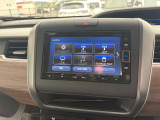 カーナビ付きです。カーナビの機能や保証につきましては、担当スタッフまでお尋ねください。