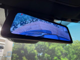 【デジタルインナーミラー】後席の大きな荷物や同乗者で後方が確認しづらい時でも安心!カメラが撮影した車両後方の映像をルームミラー内に表示。クリアな視界で状況の確認が可能です!