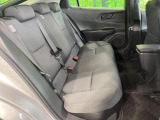 後部座席も気になるようなキズ・汚れやへたり等、大きなダメージはなく、良好な状態です。