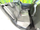 コンパクトカーですが、セカンドシートは十分な広さがあり快適にお乗りいただけます♪シートを倒して大きな荷物を積んだりと、用途の幅が広い1台です。