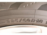 225/60R18    車両装着標準タイヤサイズです。 タイヤのご相談も石川トヨペットカローラにお任せください