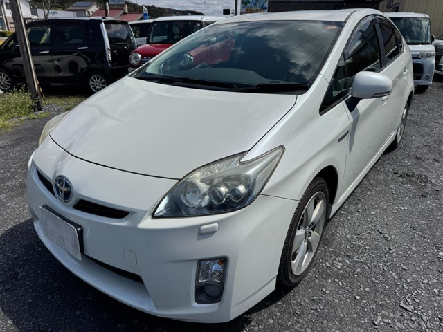 トヨタ プリウス 