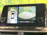 【アラウンドビューモニター】専用のカメラにより、上から見下ろしたような視点で360度クルマの周囲を確認することができます☆死角部分も確認しやすく、狭い場所での切り返しや駐車もスムーズに行えます。