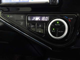 車内を快適に、オートエアコンを装備しています。