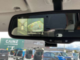 空から見下ろしているような視点で周囲を確認できるアラウンドビューモニター。駐車時にとても便利です。