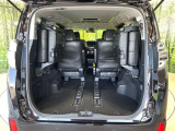 普段のお買い物や通勤、送迎等に十分な荷室スペースを確保しております。セカンドシートを倒すと、大きな荷物の積載も可能です♪
