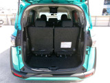 ラゲッジスペースは十分な広さを確保しています。日常のお買い物にも大活躍!積み下ろしも楽々ですよ。