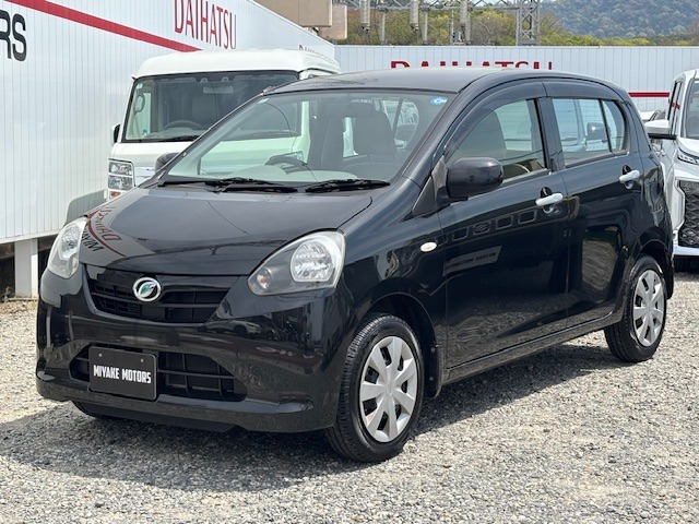 ダイハツ ミライース 