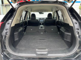 後席を格納すると、これだけの広さが!シーンに合わせたシートアレンジで、大きな荷物も積むことが出来ます♪