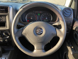 ステアリングも使用感が少なく、きれいな状態となっております♪