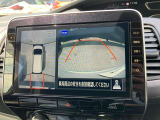 アラウンドビューモニター(全方位カメラ)付きなので、狭い道も車庫入れも丸見えで安心!ソナーで障害物を警告するのでバックが苦手な方も、得意な方も安全度UP!