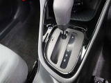 スッキリとしたシフト周りです。