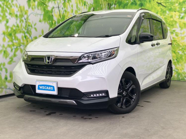 フリード 1.5 クロスター ブラックスタイル 