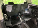 3列目シートはもちろん状態良好☆大人でもゆったりと座って頂けますので、大人数でのお出かけもラクラクです♪ご家族で、気の知れた仲間で、ドライブに行くのが楽しみですね♪