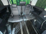 3列目シートはもちろん状態良好☆大人でもゆったりと座って頂けますので、大人数でのお出かけもラクラクです♪ご家族で、気の知れた仲間で、ドライブに行くのが楽しみですね♪