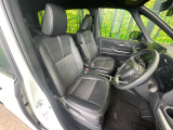 運転席シート廻りは使用感も少なく、良好な状態となっています。丁寧に使われていたことがよくわかりますね。