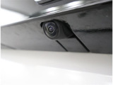 バックカメラが付いているので後方確認が非常にしやすいです。今や運転初心者も熟練者も必須装備!ついていて損はないですね♪