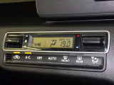 オートエアコンで快適な室内です。