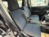 運転席です。シートの汚れもなく非常にきれいな状態です、