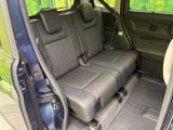 後部座席も気になるようなキズ・汚れやへたり等、大きなダメージはなく、良好な状態です。