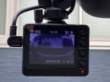 ドライブレコーダー付きです!!映像・音声などを記録する車載装置です。 もしもの事故の際の記録はもちろん、旅行の際の思い出としてドライブの映像を楽しむことができます!!