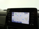 7インチ画面のナビゲーション付です。ナビがあると便利、簡単設定で初めての場所でも迷いません。Bluetooth対応でスマホと連携して音楽も聞けます。
