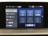 トヨタ純正8インチメーカーオプションナビ装備。