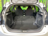 後席を格納すると、これだけの広さが!シーンに合わせたシートアレンジで、大きな荷物も積むことが出来ます♪