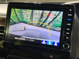 【バックカメラ】駐車時に後方がリアルタイム映像で確認できます。大型商業施設や立体駐車場での駐車時や、夜間のバック時に大活躍!運転スキルに関わらず、今や必須となった装備のひとつです!