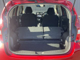 後席を倒せばこんなに広く☆大きな荷物も載せることができます♪