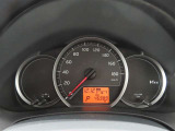 見やすいメーターパネルで安全運転のお役に立ちます!!