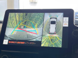 【パノラミックビューモニター】専用のカメラにより、上から見下ろしたような視点で360度クルマの周囲を確認することができます☆死角部分も確認しやすく、狭い場所での切り返しや駐車もスムーズに行えます。