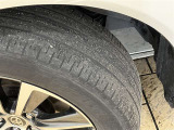 ※夏タイヤ新品納車※新品タイヤで納車いたします♪溝が少ないままだとスリップしたりブレーキ時の制動距離が長くなってしまいます。交換までまだまだ余裕があるのは経済的にも助かります