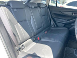 後部座席も気になるようなキズ・汚れやへたり等、大きなダメージはなく、良好な状態です。