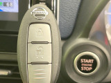 【インテリジェントキー】カバンやポケットに入れたままでもドアの施錠・解錠が可能なスマートキーを装備。エンジンのオン・オフ時もカギを取り出す必要が無いからとっても便利です♪