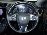ハンドル左側にはオーディオ操作が出来るオーディオリモートコントロールスイッチ、右側にはHonda SENSINGとオートクルーズコントロールのスイッチを装備!長距離運転や高速道路の運転では大活躍です!