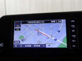 トヨタ純正メモリーナビゲーションが付いています♪フルセグTV・CD、DVDビデオ再生機能・ブルートゥース接続での音楽再生、ハンズフリー通話に対応しております(*'▽')