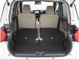 【トランクルーム】荷室の広さも十分です!シートアレンジでシートを畳めば長い荷物だって積めますね。シートアレンジの操作方法など、お気軽にご相談下さい。