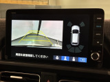 リバースギアに入れるだけで後方の表示へ切り替わります。夜間や雨の日の駐車も楽になりますよ。