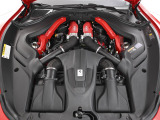 620ps(カタログ値)を発揮する3.9L・V8ツインターボエンジンをフロントに搭載しております。