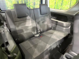 後部座席も気になるようなキズ・汚れやへたり等、大きなダメージはなく、良好な状態です。